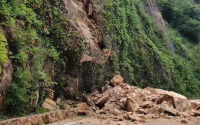 塌方地灾震动倾斜传感器应用